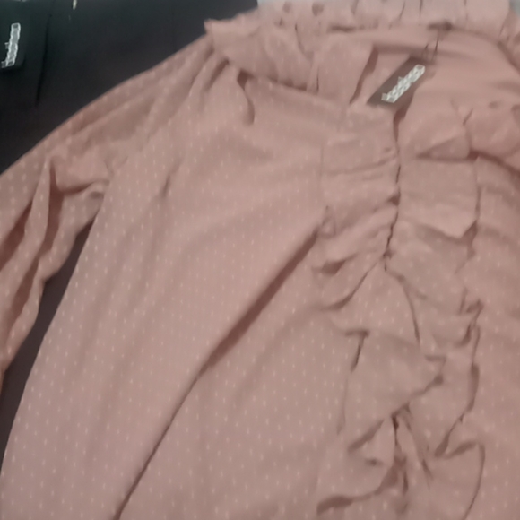 Clothes - Picture 3 of 3